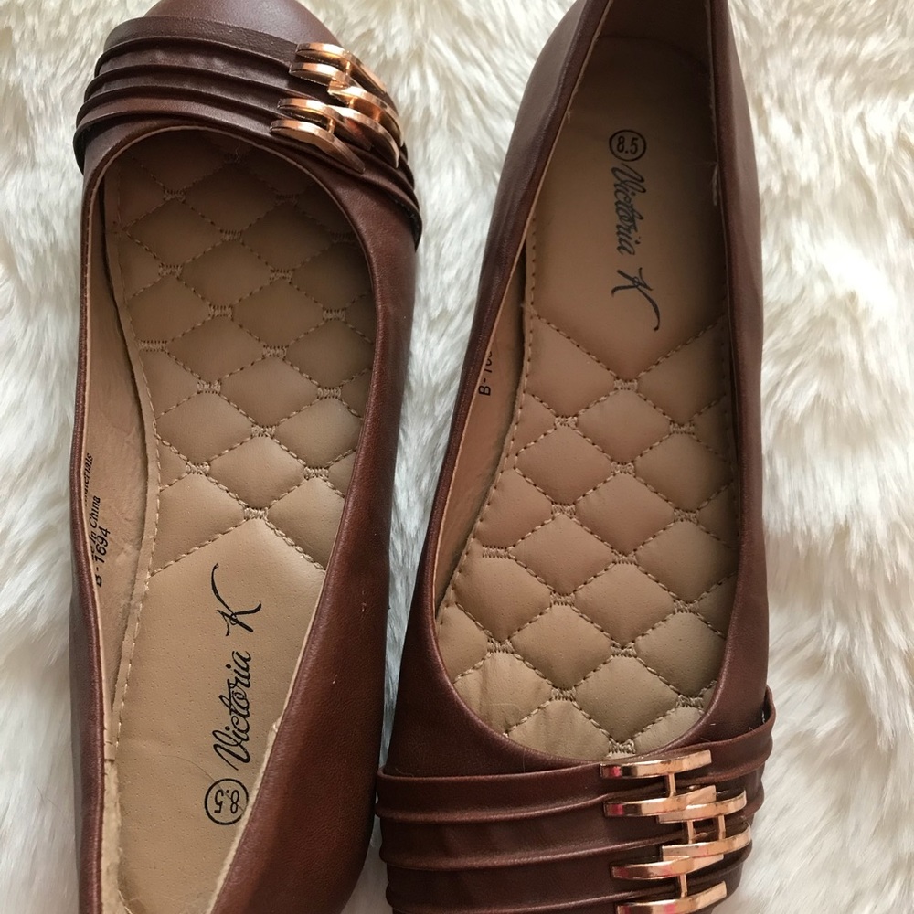 Brown Victoria flats